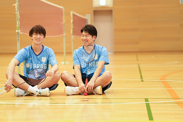 写真：岡村選手と三橋選手